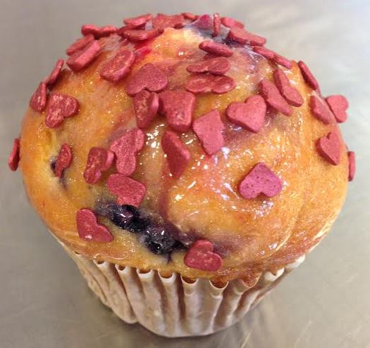 Muffin piros szívecskékkel